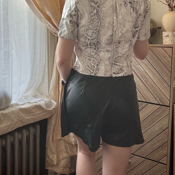 NWOT Black Faux-Leather Skirt/Shorts - Picture 4 of 7